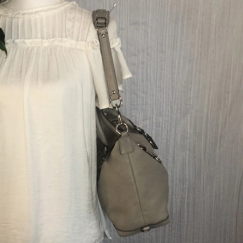 Vtg COACH ASHLEY large satchel tote w/chunky silver hardware & crossbody strap - Picture 5 of 16